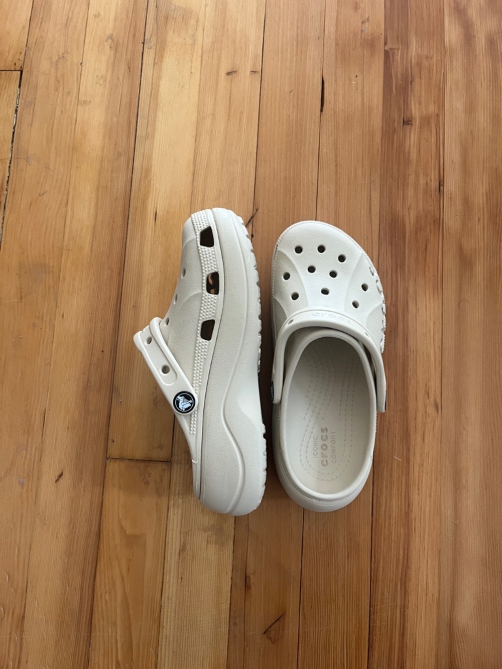 CROCS Kids Classic Clog in Off-White